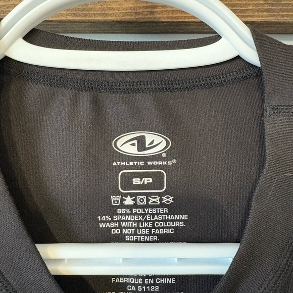 Men’s Athletic Works Long sleeved Black coloured basic T size Small - Picture 4 of 4